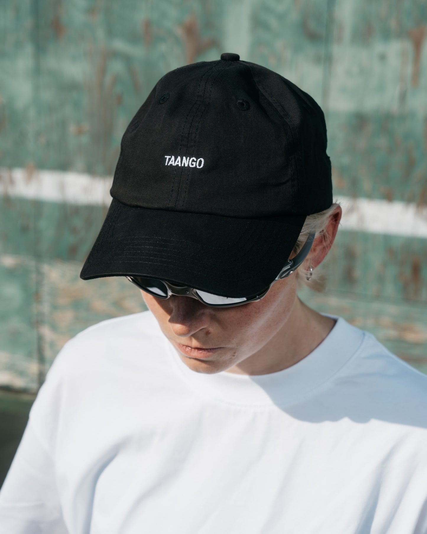 AVENUES HAT
